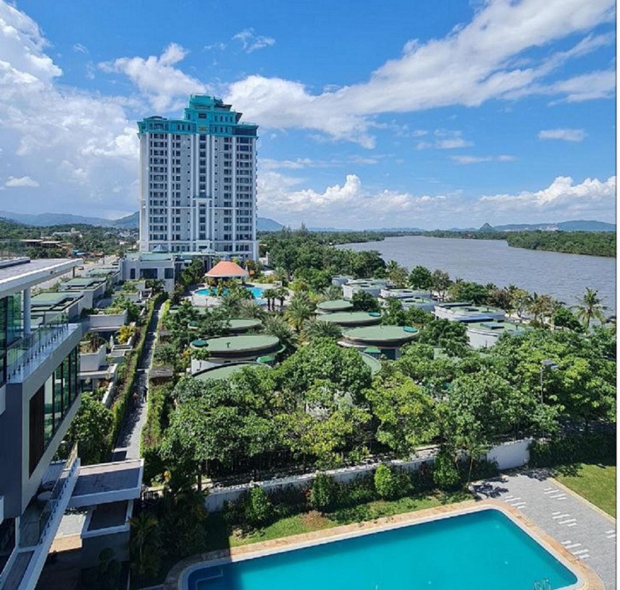 Castle Bayview Resort & Spa Kampot Exterior foto