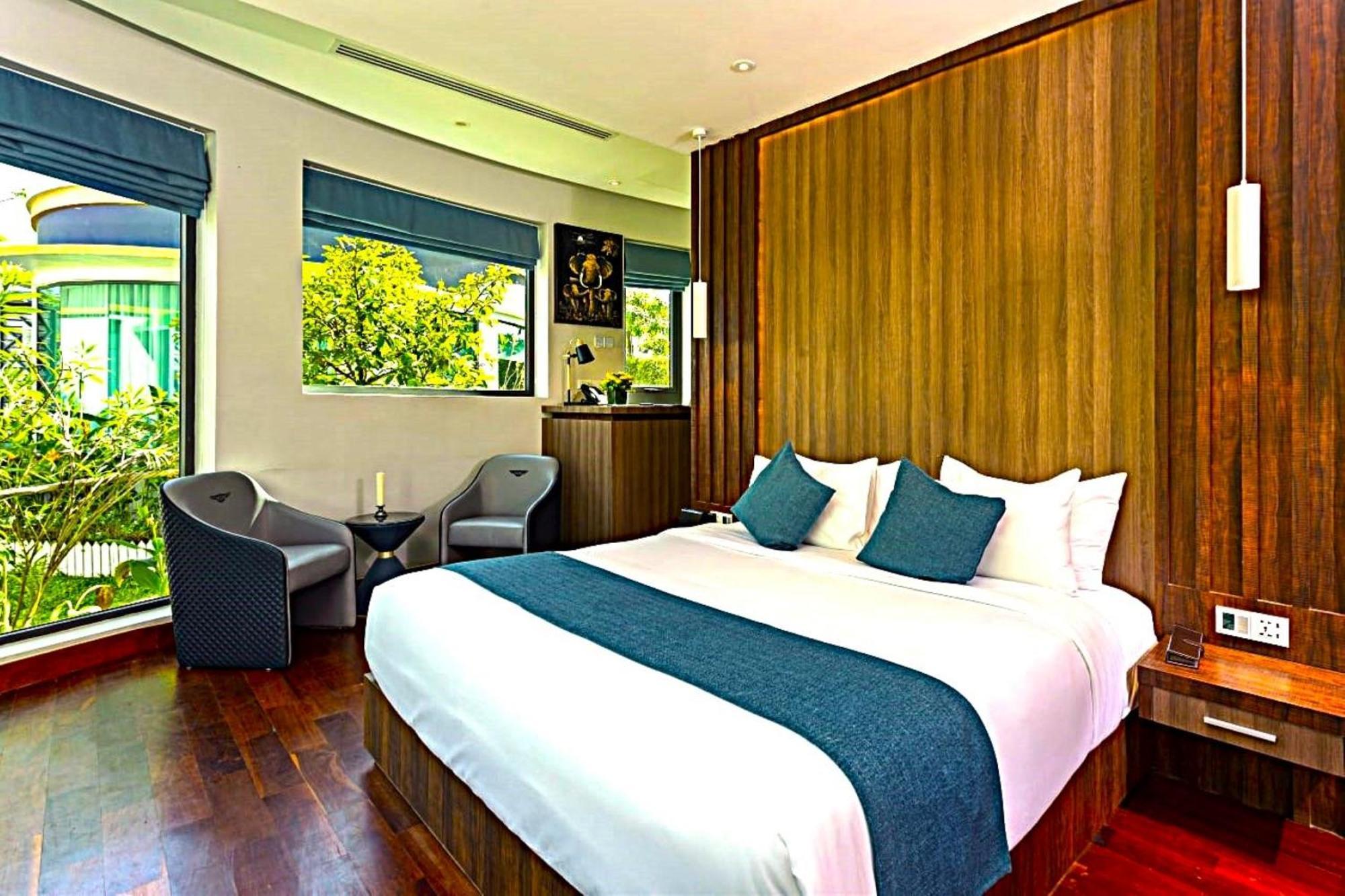 Castle Bayview Resort & Spa Kampot Exterior foto