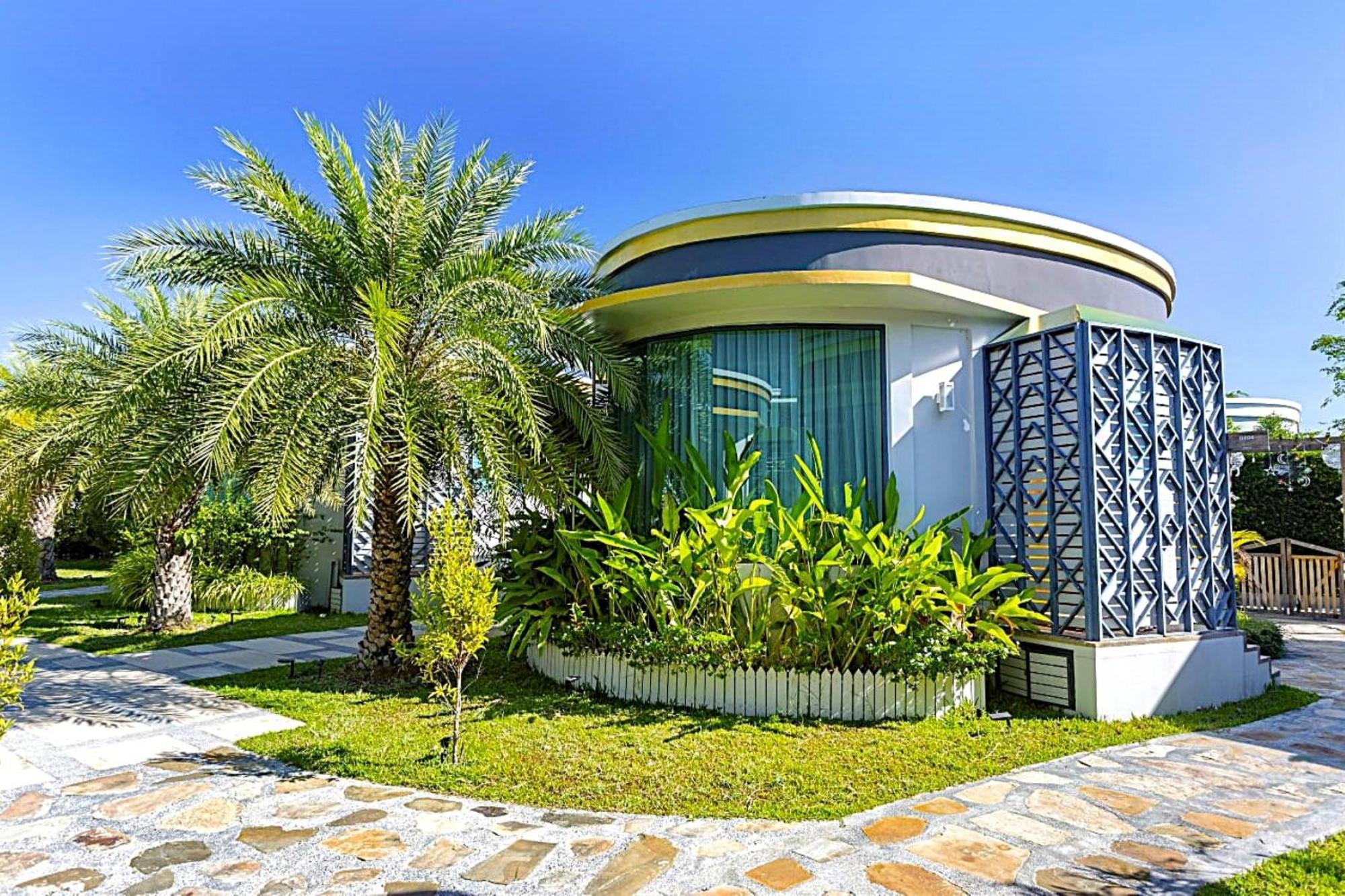 Castle Bayview Resort & Spa Kampot Exterior foto