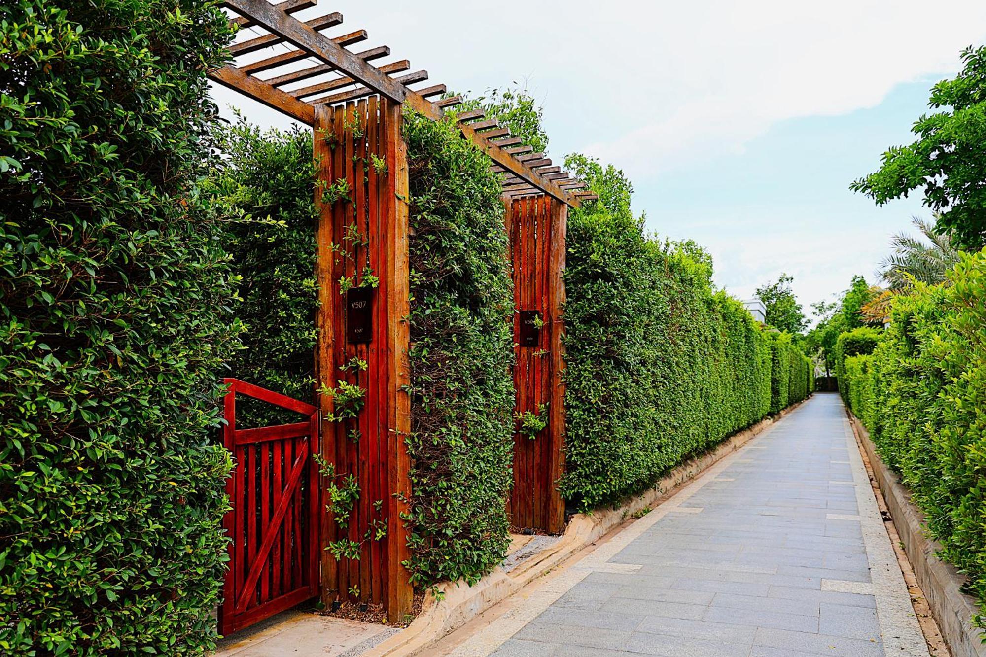 Castle Bayview Resort & Spa Kampot Exterior foto